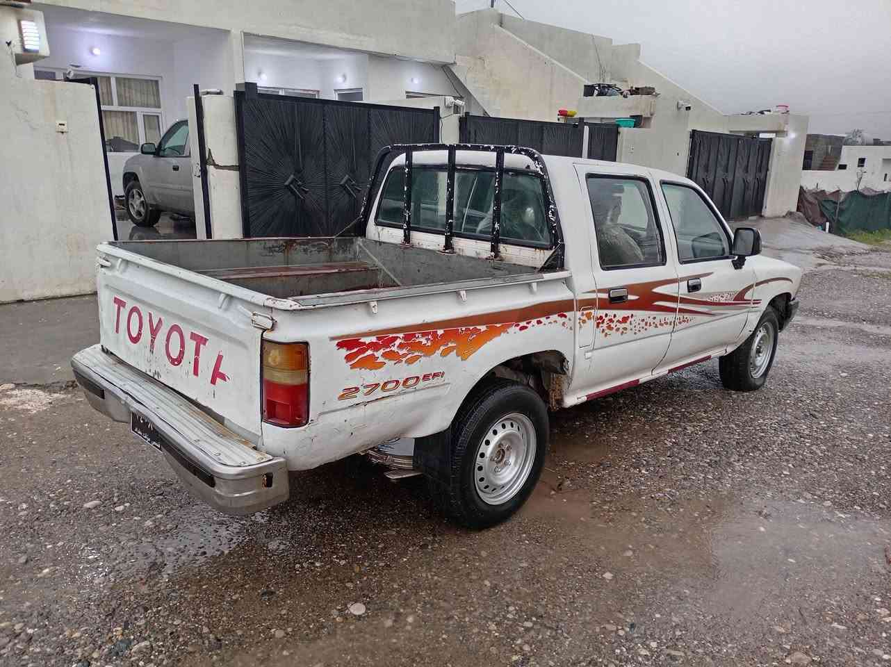 توێتا پیکاب مەکینە سێ واو شەش گێڕ ماڵی کاسبیە ئاڕم کۆنەکی لەگەڵە زەمانی کیشەی مەدەنی، دەکەم شوێن تەق تەق سعری 17$
(***********) (***********)
