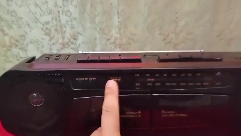 مسجل ماليزي
رائع جداً شغال بالكامل
موجتين fm+mw
كل الشرح بالفيديو
للأتصال ***********
السعر 35 شامل التوصيل
