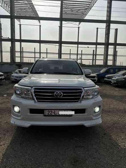 لاند گروز 2014 بريم 
عداد المسافة 172 ألف كم

مكفولة من الحادث والصبغ ماعدا الدعامية الامامية مصبوغة اثر شخوط موجود من ضمن الصور سونار جديد

مكان السيارة بغداد حي العامل

گير مكينة مكفولة السيارة كلش حلوة

السعر 39000$ وبيها مجال

***********
