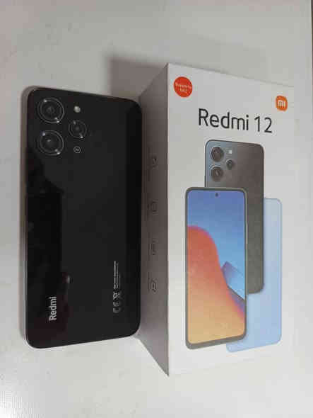 للبيع ريدمي 12
***********

جهاز كلش نضيف 
ذاكره 256
شاشه 90 هرتز 
السعر 140 
مكان كربلاء حي العامل
