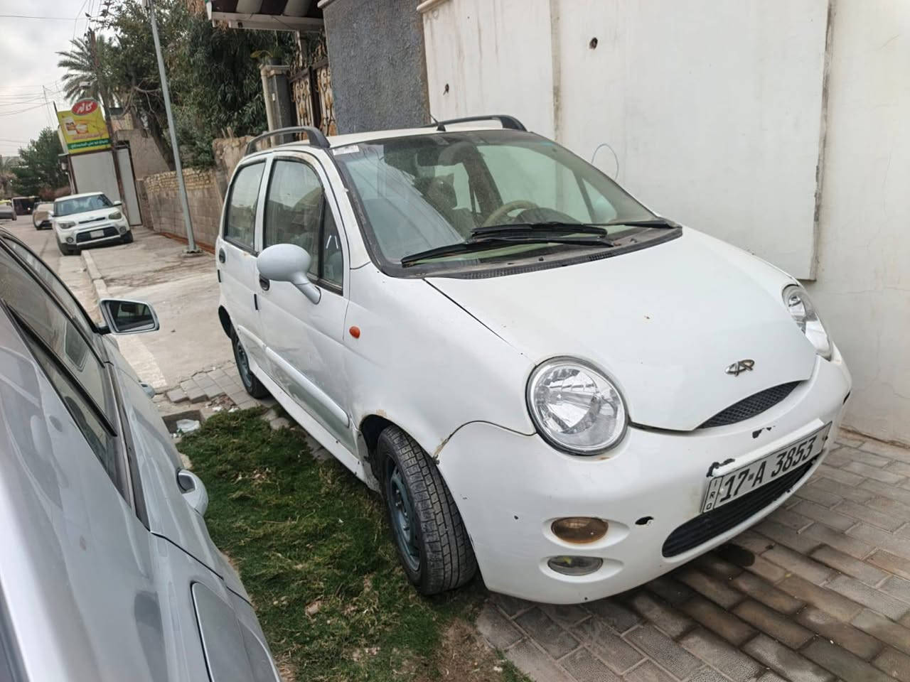 السلام عليكم
QQ  موديل2013
رقم انكليزي باسمي 
رقم مثنى
سنويه لل٣١

السياره جاهزه ما عده المكينه  ادخن
كير مكفول
صدر جديد
مشط ستيرن جديد
باتري جديد
كهربائيات كله شغاله

سعرهه 20 ورقه
مكاني بغداد الشعب حي اور
للتواصل ***********
واتس اب موجود
غير متوفر عالفيس
