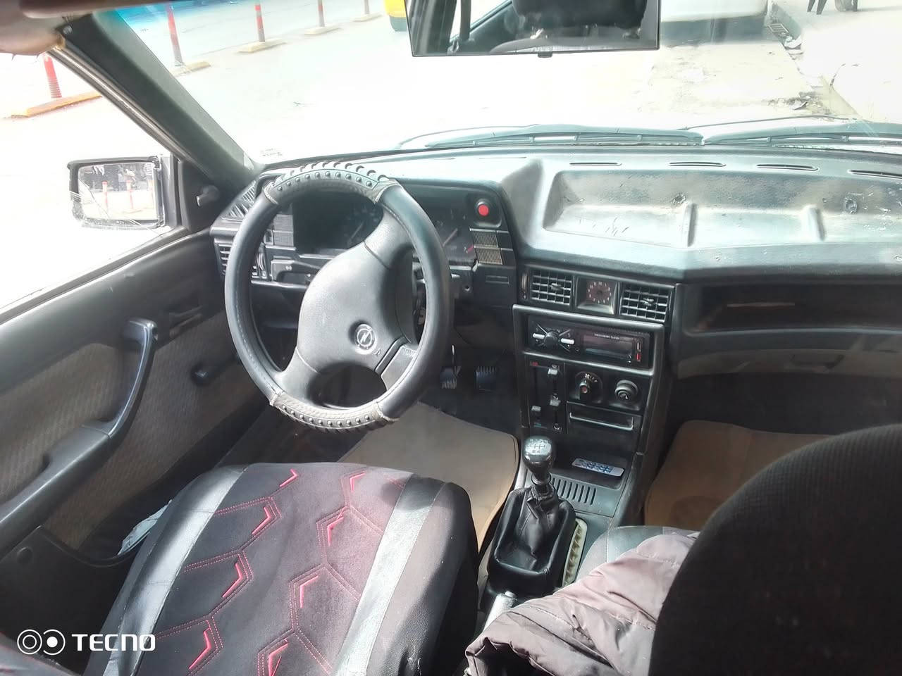 السلام عليكم
سيارة آوپـل كاديت موديل 91 للبيع
سيارة جديدة طخم جديد تايرات جديدة داخل جديد
سنوية الى 2029
شىرط الوكالة والتحويل 
مامسجل ع كوبون 
السعر 32 وبي مجال للطيبين 
***********
العنوان/ موصل الجديدة
