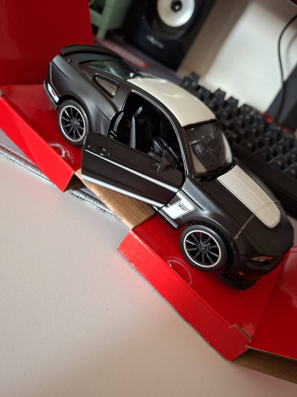 Ford Mustang Boss 302
Scale 24
Maisto


**إذا كنت صاحب هذا الإعلان وتريد حذفه لأي سبب، رجاءا أرسل رسالة إلى الدعم الفني**