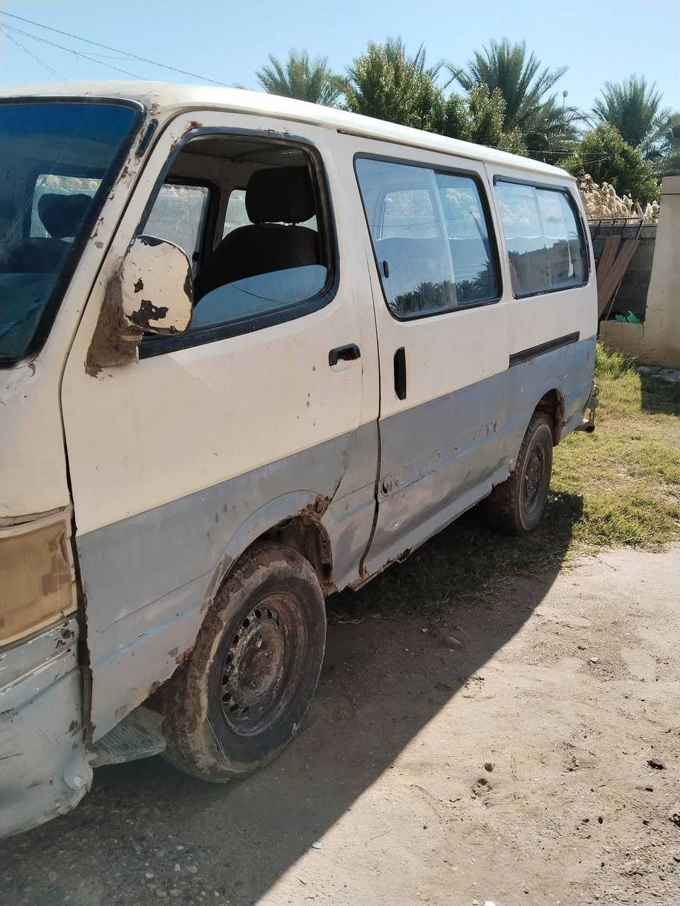 السلام عليكم سياره هايسه موديل 91 رقم الماني مكان السياره كربلاء المقدسة السعر 20وبيه مجال رقم التلفون ***********
