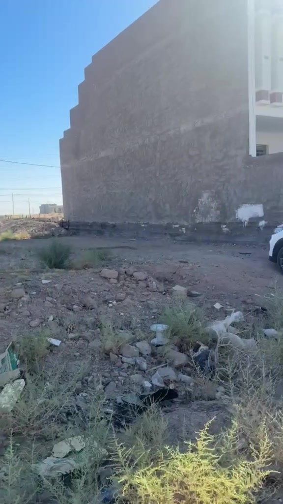 سلام عليكم قطعه ارض ركن بتكونيه   لبيع المساحه 264 متر  واجه11ونزال 20  السعر الارض 55بي مجال مكان القطعه الفلوجه جغيفي الثانيه خلف مجمع طيبه السكني   رقم الهاتف ***********.  أو راجعو مكتب الطيف للعقار
