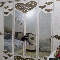 غرفة نوم • خشب