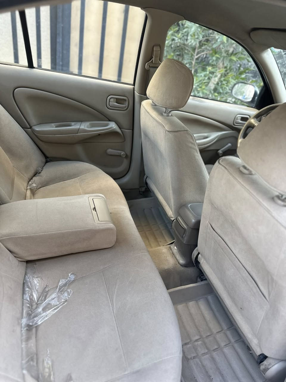 السلام عليكم نيسان سني ياباني 2009السيارة ماشية180 السيارة نظيفة إلى درجة السعر112وبيها مجال للتواصل على الرقم***********
