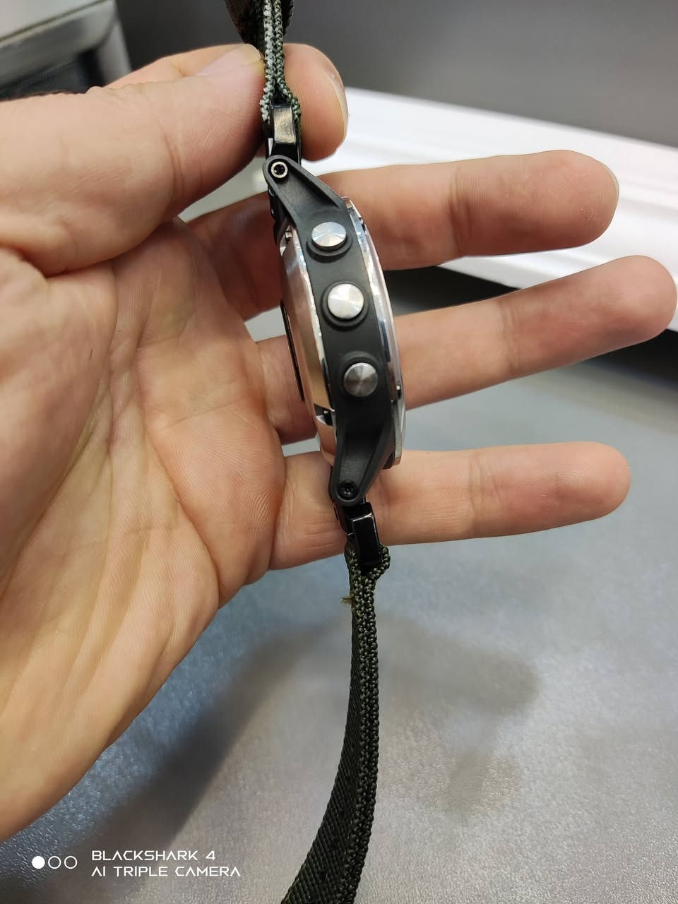 garmin quatix 5 sapphire
نضافة 95 % جامه ضد الخدش 
حجم 47 mm سير كتان
شحن 13 يوم + كيبل شحن أصلي 
السعر 185 للاستفسار خاص او *********** واتساب
