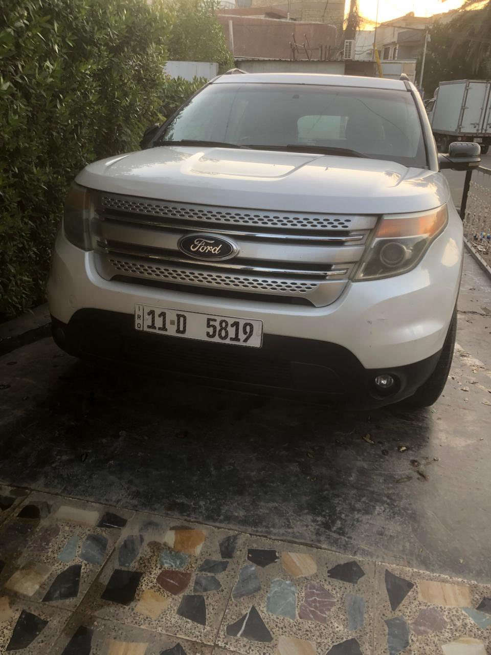 السلام عليكم 
فورد اكسبلور 2011 استلام الشركة نيفيا 
خليجي السياره مكفولة من الصبغ والتعديل مكفولة من الدعامية للدعامية 
ابيض صدفي 
7 راكب 
فوول مواصفات 
تشغيل عن بعد 
سلايت 
تحكمات ستيرن 
جنطة كهرباء 
شاشة 
حساسات 
رقم مميز بغداد 4 ارقام 
السياره بأسمي 
السعر 170 وبيها مجال 
العنوان بغداد البنوك شارع مستشفى مارينا 
للاستفسار ***********❤️***********.
