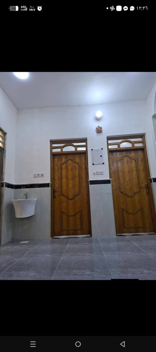 سلام عليكم خوان مشتمل مربع المساحة 100البيع مكان نهاوند ثانيه بيت جاهز لسكن الستفسار  ***********
