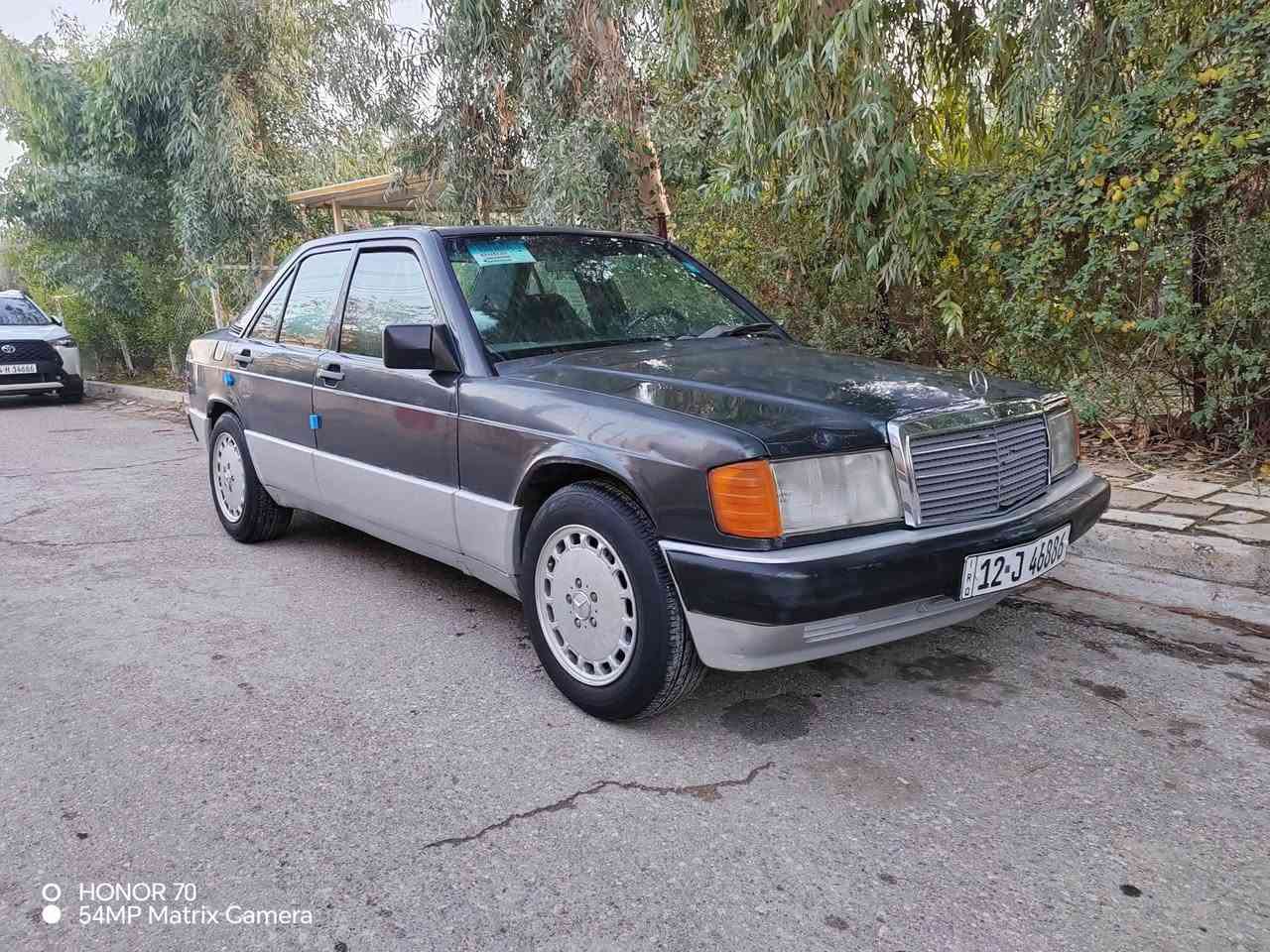 مارسيدس حجم (190) محرك (4) سلندر بي صرف  كير (اوتوماتيك) شرط (كابون) بانزين بيها رقم نينوى دولي جديد سنويه (2030) شرط تحويل السعر (34) وبيها مجال بسيط
العنوان موصل حي الحدباء اللاستفسار اكثر الاتصال على الأرقام التالية 
 *********** اسيا 📞
*********** كورك 📞
ساعات العمل من الساعة ١٠ صباحآ وحتى الساعة 11 مساءآ 
نعمل في جميع ايام الأسبوع (أهلا وسهلا بكم)
