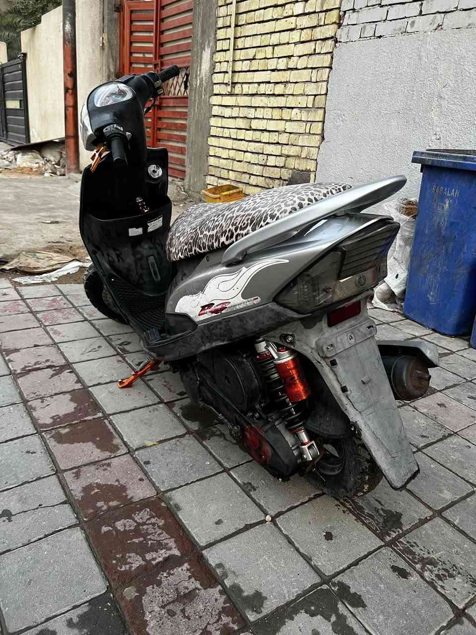 سلام عليكم 
ماكس عدلة كاملة كفرات بلادي
مكينة ممفتوحة تجي تفحص 
ودراجة كدامك واضحه بيه تزويد خفيف
مكانه بغداد مدينة الصدر 
معروضه 700وبيه مجال حك جيه 
 بي وتساب رقمي ***********
