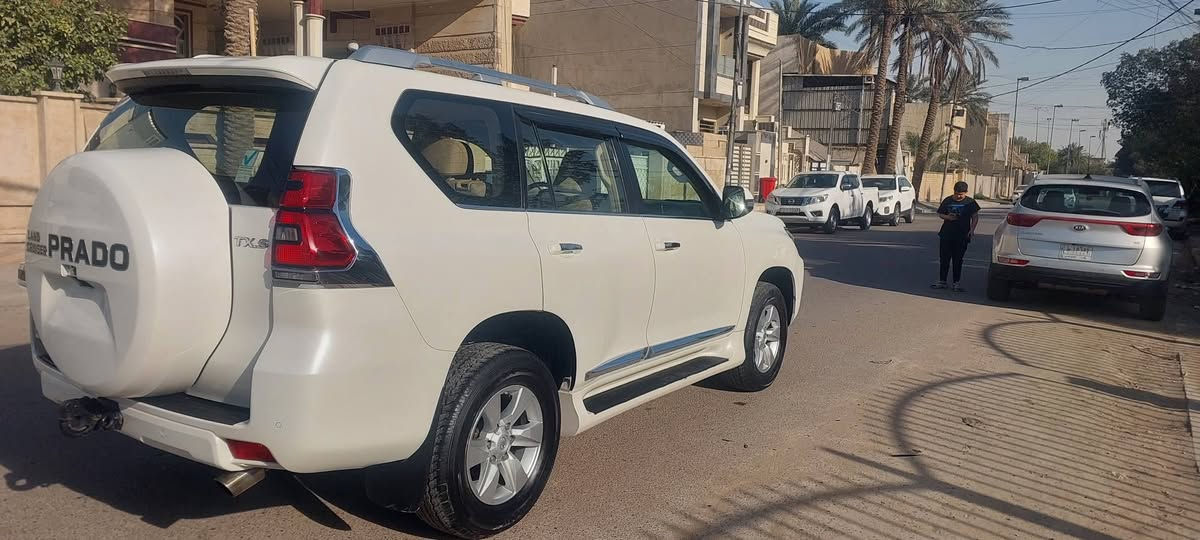 السلام عليكم لاندكروزر برادو موديل 2018 ماشيه 91 فئة TX.S رقم أربيل السعر 37 سته سلندر رقم صاحب السيارة ***********
