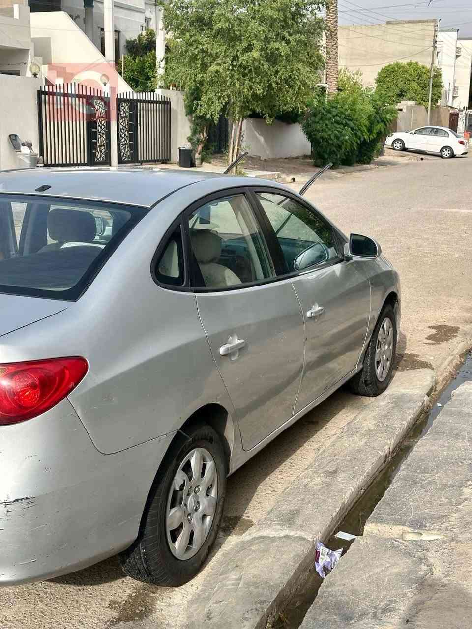 السلام عليكم 
النترا افانتي موديل 2008 السيارة جاهزة 
تدفئة تبريد كهربائيات كلها شغاله 
بيها خسفة بسيطة بالجاملغ الامامي الأيمن 
رقم إنكليزي شمالي سنوية ورقم 
السعر 43 ومجال بسيط 
ناصرية مركز 
واتساب ***********
