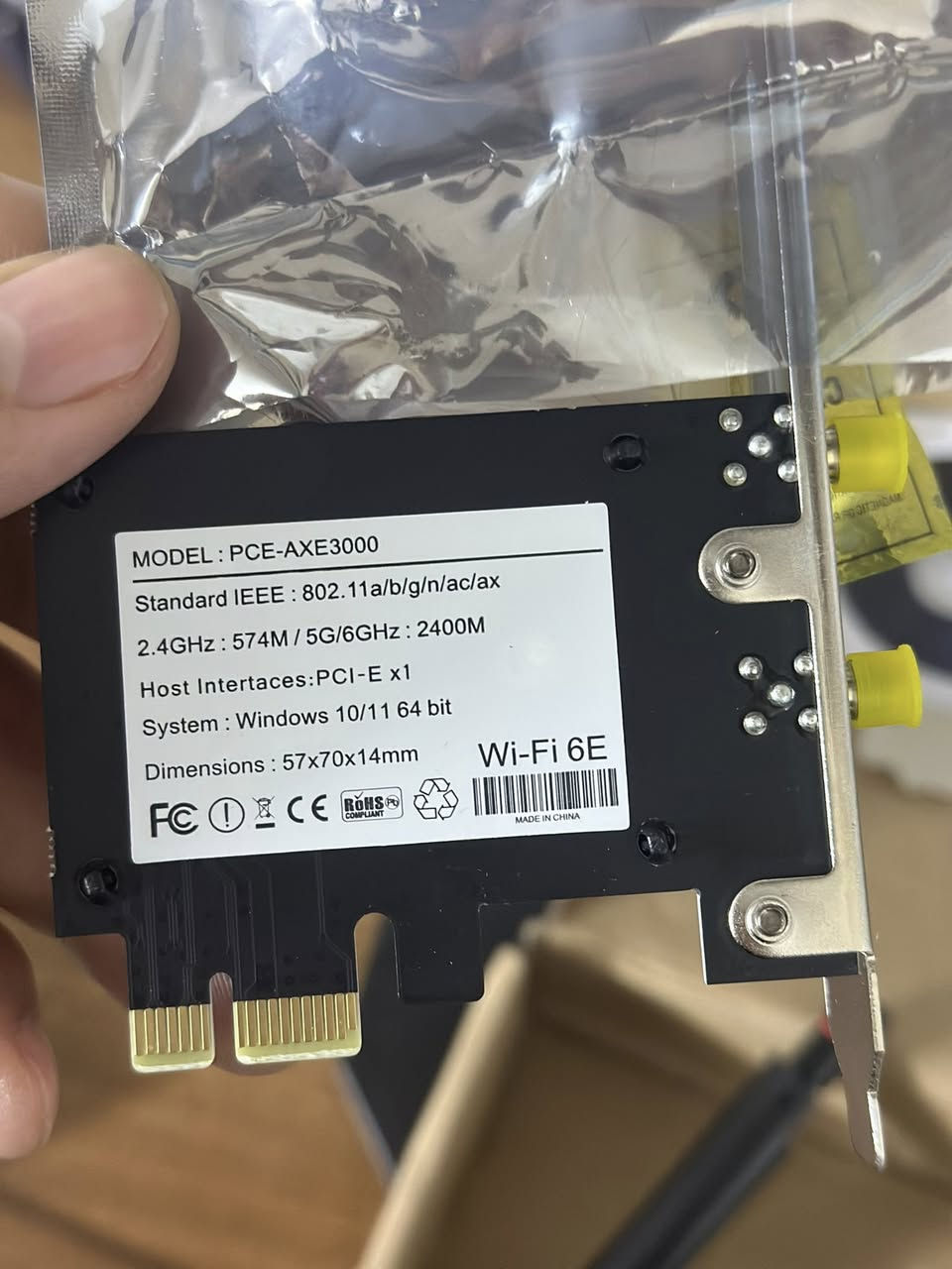 سلام عليكم
للبيع كارت واي فاي داخلي PCI-E
موديل PCE-AXE3000 Wi-Fi 6E
يدعم 2.4G / 5G / 6G
سرعة عالية مناسب للألعاب والبث
يشتغل على Windows 10/11
الحالة: جديد / شبه جديد
الستفسار خاص


**إذا كنت صاحب هذا الإعلان وتريد حذفه لأي سبب، رجاءا أرسل رسالة إلى الدعم الفني**