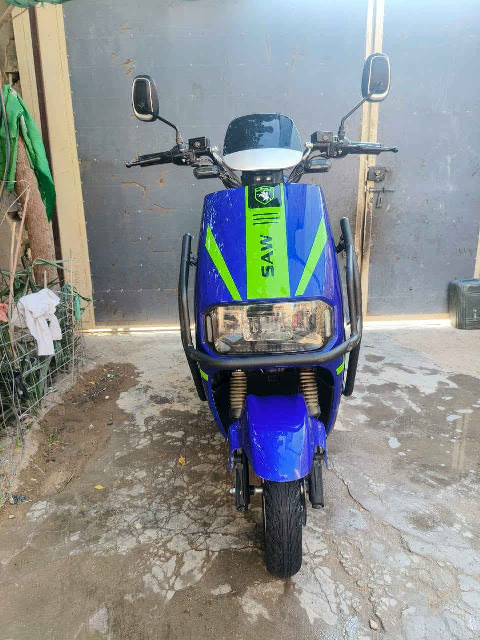 دراجه جديده ونضيفه SAW
6 بطاريات بحجم 32 ڤولت
ملف نحاسي 1200 واط 
ونظام حمايه 180 
الدراجه بيها بصمتين
سعرها 600الف وبيها مجال
***********وتساب 
مكان بصره زبير
