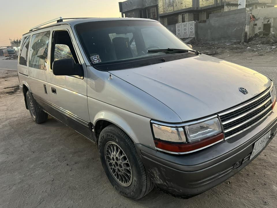 السلام عليكم دوج كرفان موديل 94 سياره بلاديه كير ومكينه وحداديه خير من الله  رقم بابل مشروع وطني سياره جاهزه  شرط التحويل مكانًالسيارهً حله *********** السعر 42
