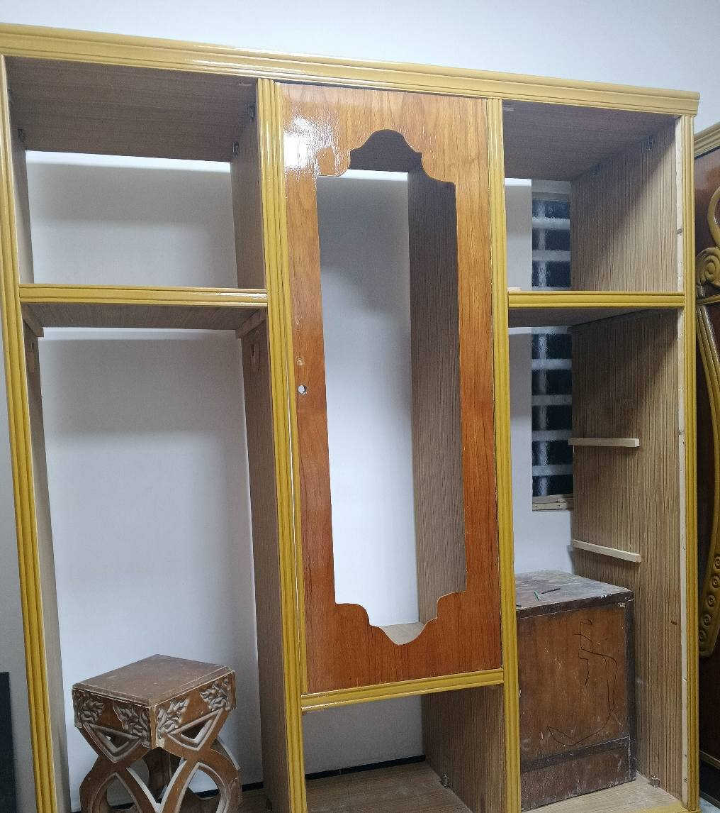 سلام عليكم ابو ثلاثه نضافه نفس بصوره دخل نضيف كامل صبغ قفاله يدات مرايات سعره 180 بي مجال للشراي مكاني نجف حي مكرمه قرب مركز وفاء تواصل خاص او على رقم *********** ملاحضه توجد الدينه غرفه طابقين ام سته النجف, العراق
