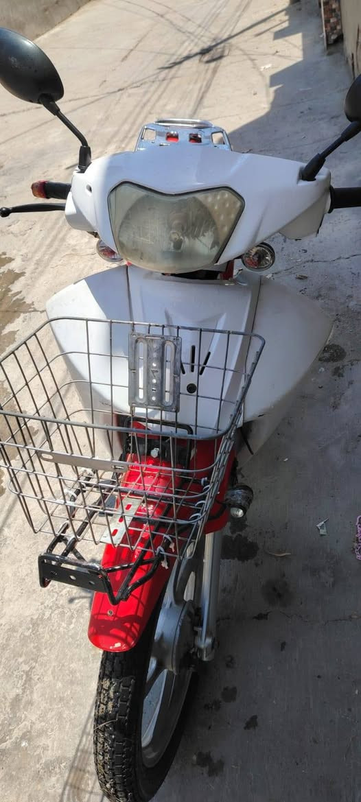 ماطور سرفيز للبيع نضيف اي نقص مابي   اذا مو شراي لا تعبني ولا اتعبك اتصل ***********

