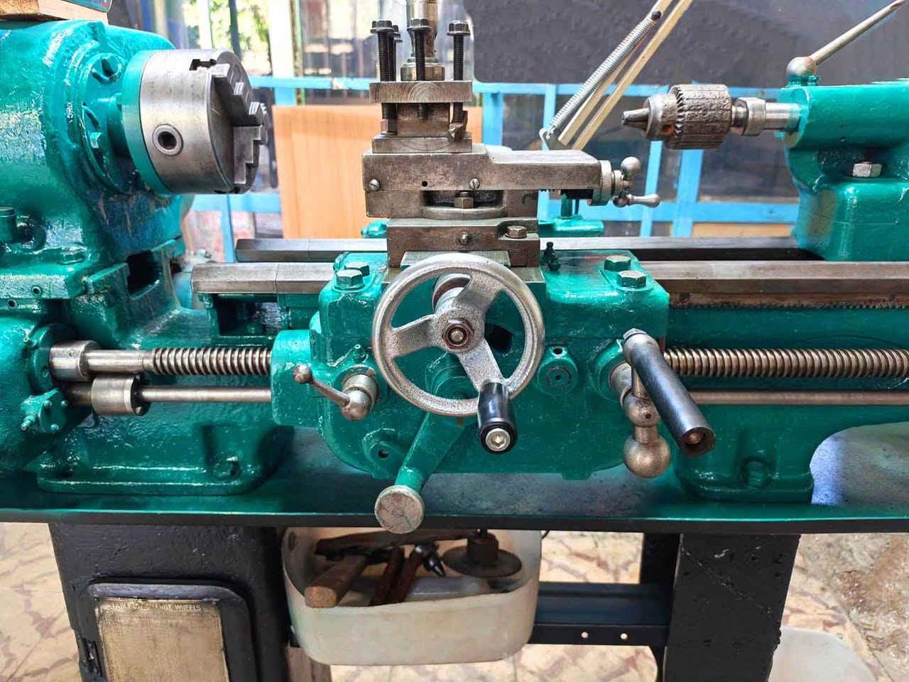 للبيع لعدم التفرغ .. مخرطة دينهام تحفة فنية إنكليزية

اخت الجديدة – جميع حركاتها شغالة وبحالة ممتازة

تطلع سن حسب الجدول + خراطة يدوية واوتوماتيكية

عينة قطر 5 انج وقياس الفرش 90 سم وفيها قصة للأقطار الكبيرة

ماطور سنكل فيز 220 فولت – دشالي حديد فولاذ كاملة

السعر مليون ونص

المكان بغداد حي العامل

للتواصل الصحفي والإعلامي عباس سليم الخفاجي

أبو يونس

موبايل  ***********
