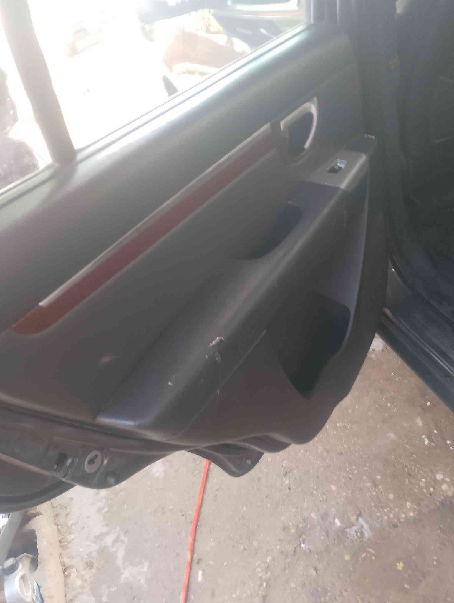 سلام عليكم سنتافيه موديل 8 خليجي فول موصفات عده لبصمه كامله سياره من كلشي كير محرك كله كفاله صدر امامي خلفي تبريد 3 قطع كامله من كلشي سعر 120 مكان سياره بغداد ثعالبه وره صيطره الشعب رقم تلفون ***********
