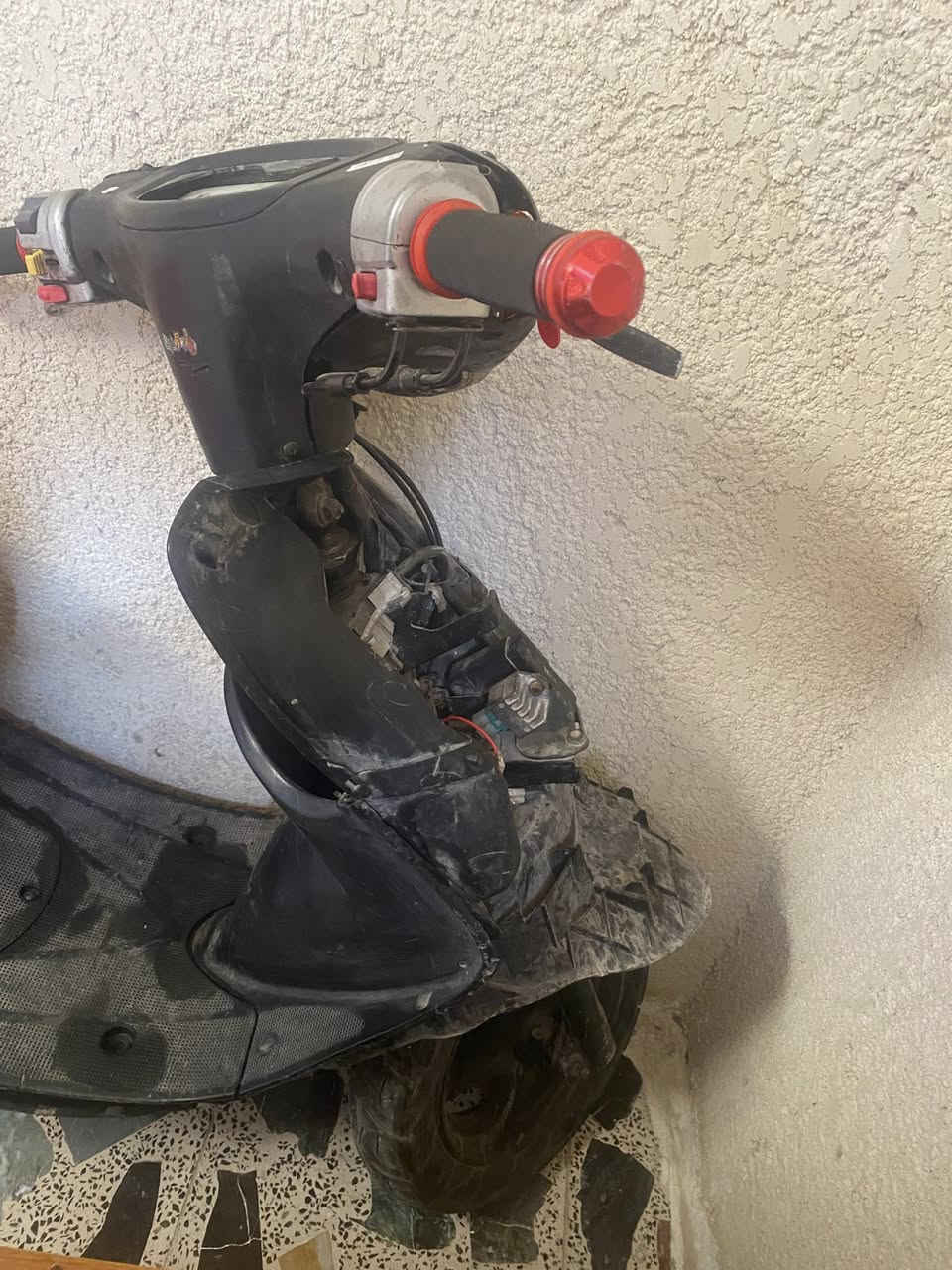 دراجة 60
عصفورية للبيع كوم حديد لحد يجيني ويكلي شبيها مابيها هيه كوم حديد
العنوان: بغداد م/الصدر
الرقم للتواصل: ***********
