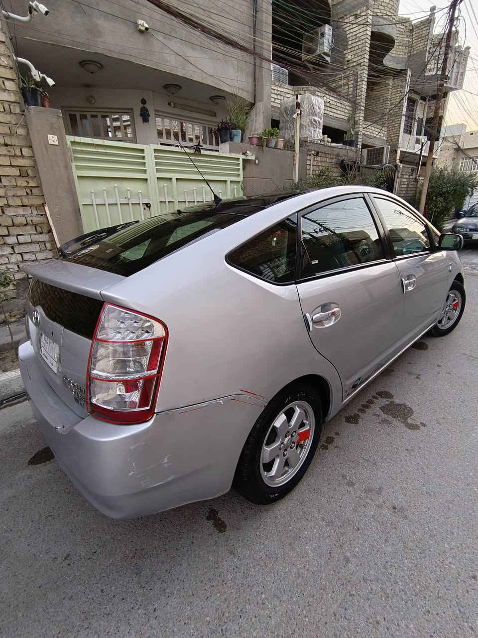 بريوس 2008 هايبرد وارد امريكي ضررها صندوك خلفي فول مواصفات السعر 85 و بيها مجال   ماشيه 114  الف للاستفسار الاتصال على الرقم ***********
