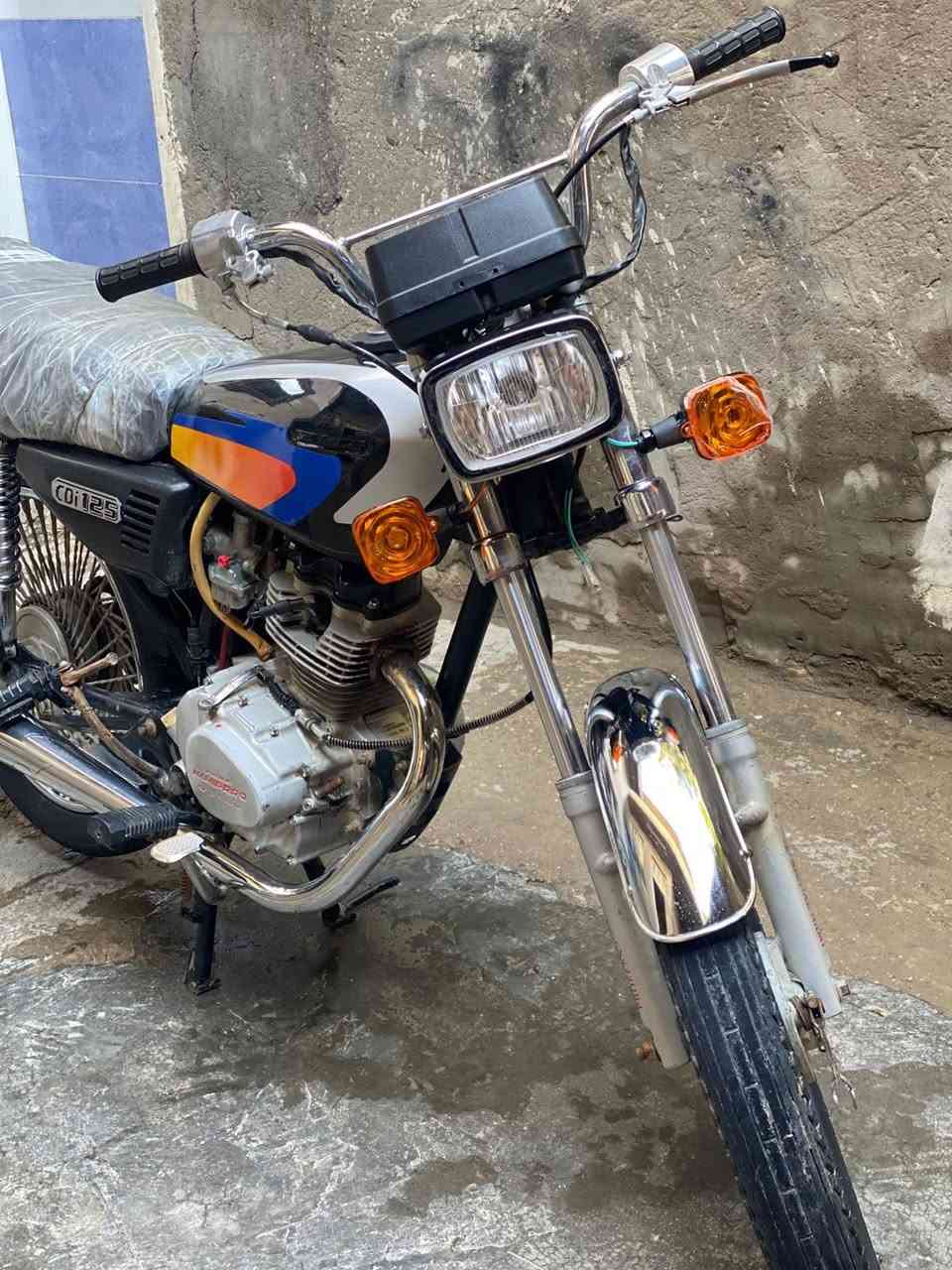 السلام عليكم دراجه 4كير نامه شلامجه 3احرف تعميره جديده دراجه مكفوله نضافه80‎%‎ السعر450 رقم الهاتف ***********
