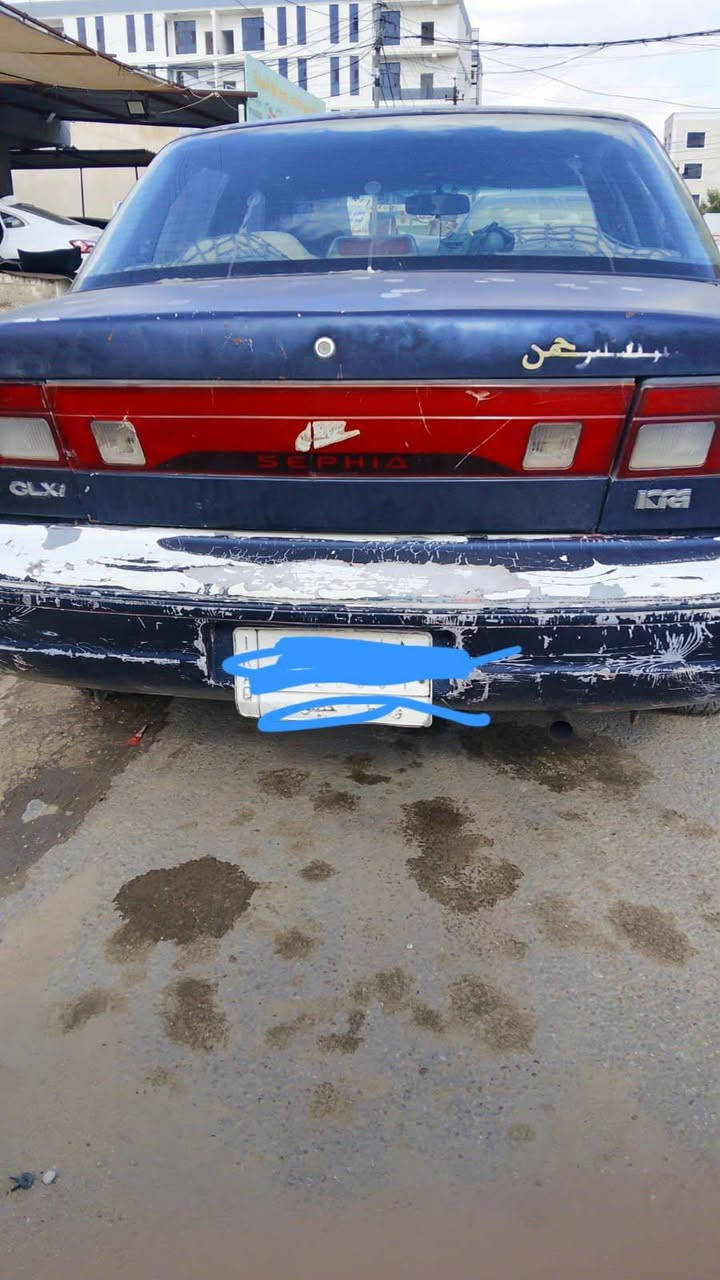 السلام عليكم ورحمة الله وبركاته سيارة سيفيا موديل 95 السنوية إلى حد28 كير جديد حاوية محرك بلادي الكهربائيات كلها شغالة التبريد مو شغال ويرادله منضومه كاملة  واكوا صور لسيارة ويرادله مشط استيرن رايدها 
3500 ثلاث ملاين ونص قفل
طبعا اني مكلف بلنشر  هذا رقم للتواصل 
الرقم ***********
مكان السيديده
