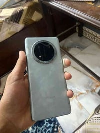 جهاز هونر x9c لون ازرق  المواصفات: ذاكرة الجهاز 256 والعشوائية 12 وليس...