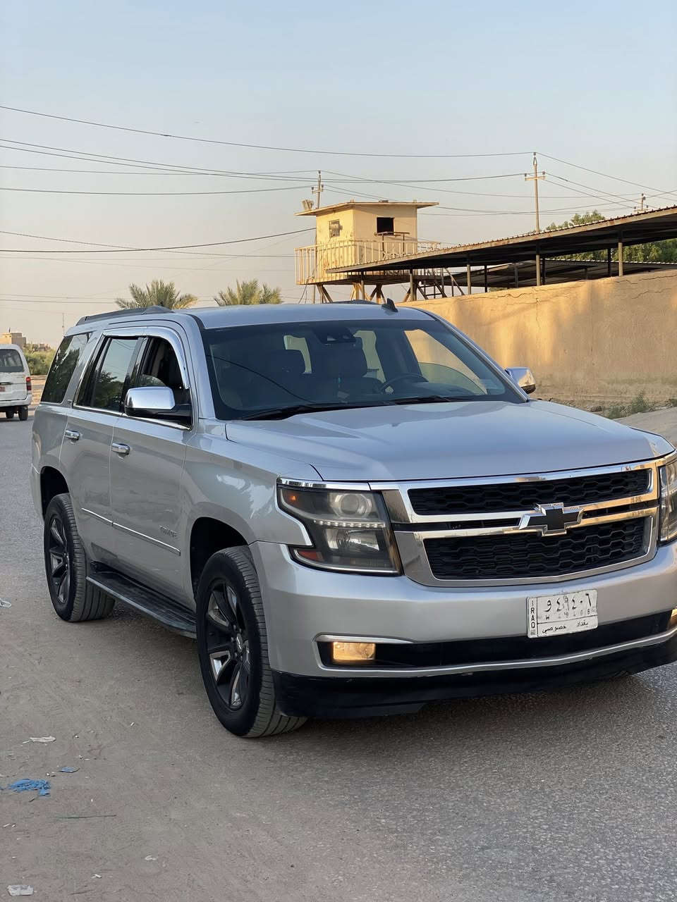 السلام عليكم 
تاهو 2015 LT 
رقم بغداد 
وارد امريكي السياره فول عده الفتحه والبصمه 
VIP
رادار
حساسات امامي خلفي
كشنات كهرباء
شاشه جبيره 
شاشه قاصه
كشنات VIP
جنطه كهرباء مانع اصدتام 
وبعد اكو هواي مواصفات 
حادثهه جاملغ وباب 
للبيع السعر 305
وبيهه مجال بسيط
***********
