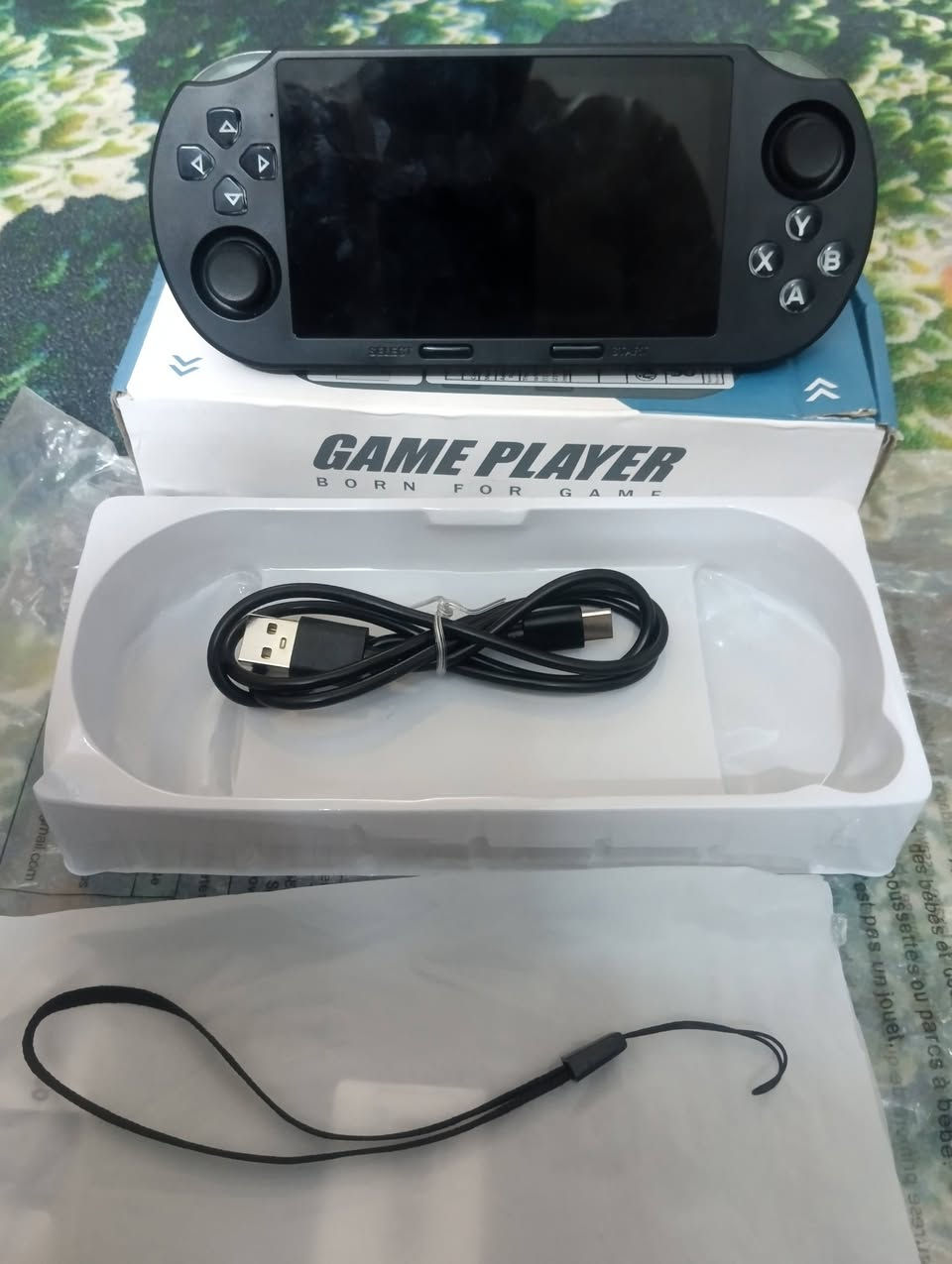 جهاز محمول شبيه PSP جديد فقط مفحوص بي 3000لعبه محاكيات هواي بي رام 64 اصلي شرط شحن 7ساعات يدوم يستقبل شحن سريع تايب سي تكدر تربط جوستك وتلعب عن طريق تحويله OTG و سعر 55الف مكاني بغداد الغزاليه بداية شارع الظغط توصيل موجود  ***********
