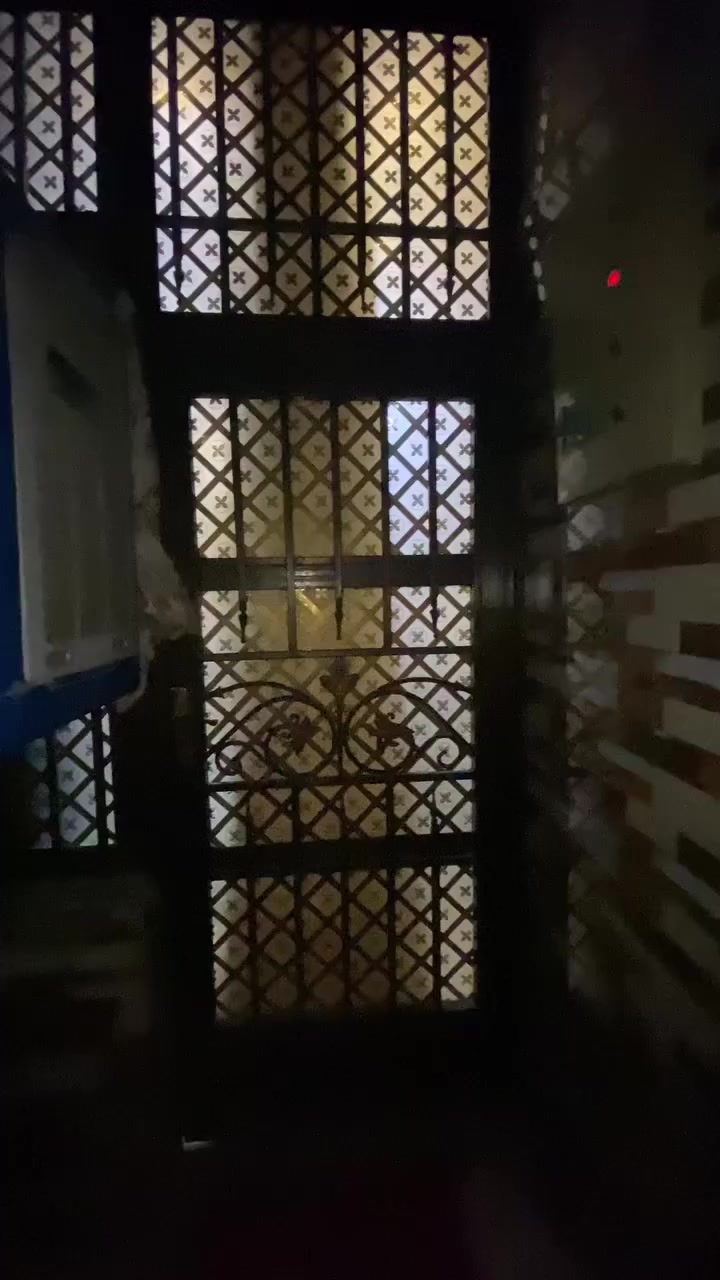 سلام عليكم دار للبيع قطاع 25 المساحه 72 
الاتصال ***********
