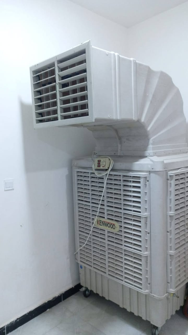 مبرده أكبر حجم ماركه كنود مستعمل لمده اسبوع فقط اخذتهه ب 975000 واريد ابيعهه ب800 
هاتف ***********
مكاني الجزيرة السياحيه

