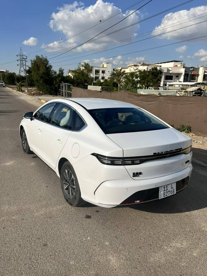 BYD destroyer 05 2025
بي واي دي ديستروير 2025

مرقمة بغداد و جاهزة سيارة تحويل ثاني يوم

✅ عداد 3,804 كيلو ✅

⚠️ سيارة حادثها صندوك مبدل و مصبوغ فقط ⚠️
صور حادث مرفقة

محرك هايبرد 1.5 لتر + محرك كهربائي  
شاشة وسطية دوارة
مقاعد جلد ابيض 
كاميرا و حساسات خلفية
بصمة و كارت 
شاحنها اصلي موجود 

موقع بغداد حي الجهاد
 
لمعرفة سعر ارسل ((( 1 )))
للتواصل على صفحة او وتس اب
***********
