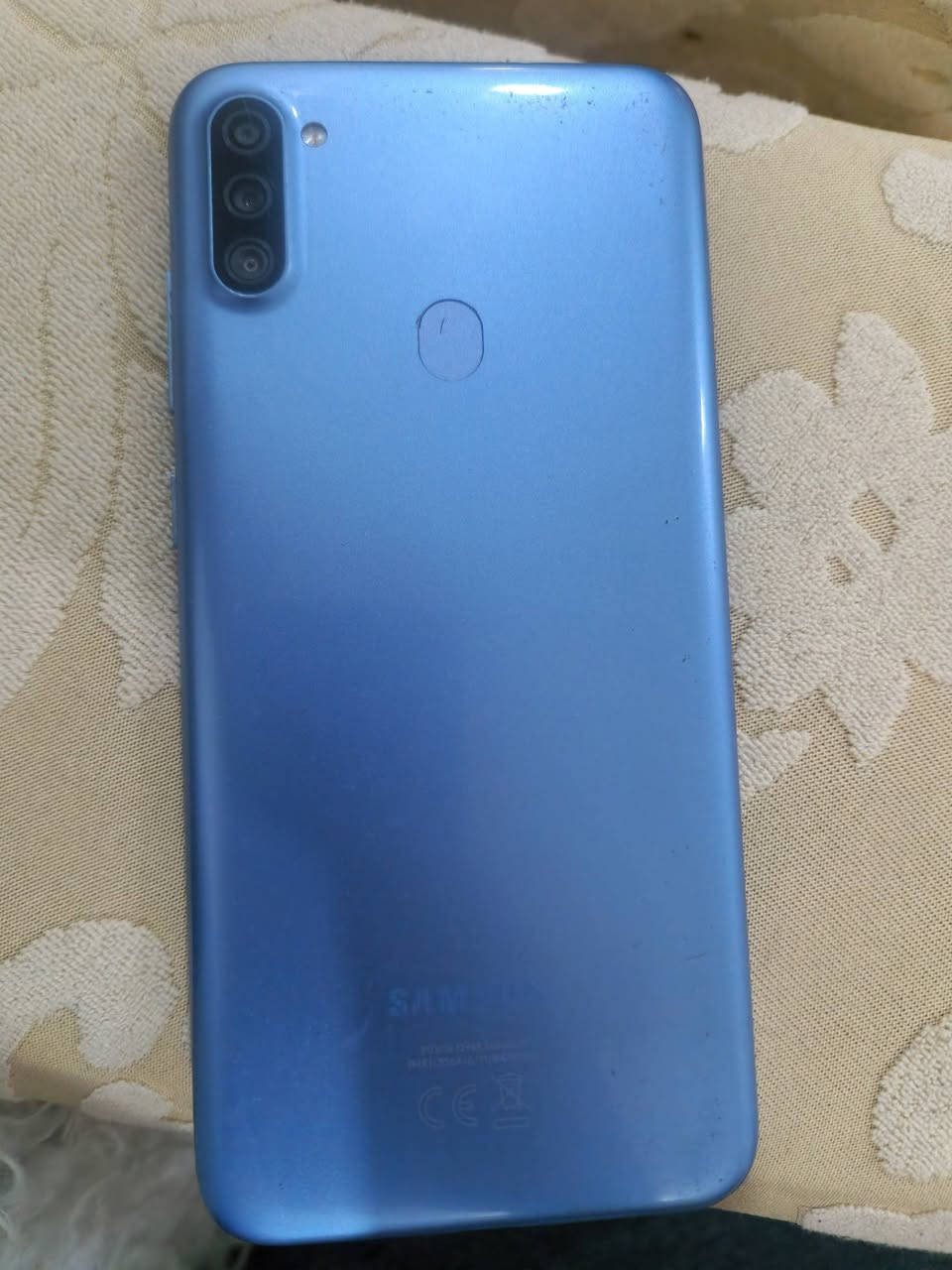 سامسونج A11
السلام عليكم 
جهاز سامسونج A11 للبيع 
ذاكرة ٣٢ عشوائيه ٤
جهاز فقط بي فطر بالشاشة صغير 
السعر ٥٠ الف فقط


**إذا كنت صاحب هذا الإعلان وتريد حذفه لأي سبب، رجاءا أرسل رسالة إلى الدعم الفني**