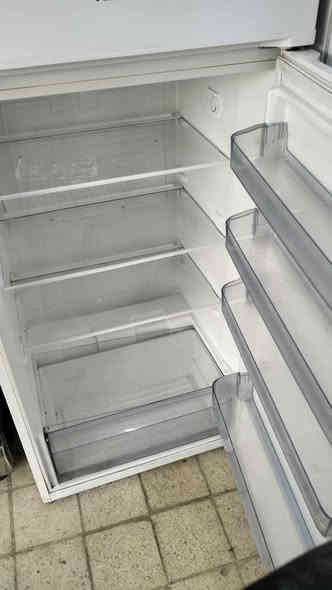 معرض زياد للاثاث المنزلي 
ثلاجه نوع فيستفروست 
تركي تخبل تجميد فول وشرط تاخذه ضمان 
تكريت شارع الزهور خلف افران الكرخ لستفسار نتصال *********** حمودي
