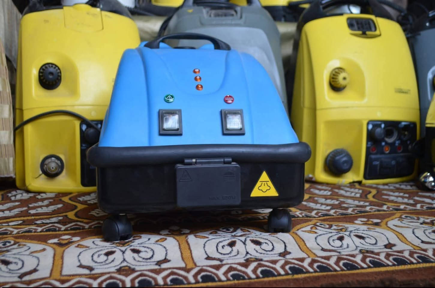 للبيع مكن  يعمل طرد بخار   لغسيل وتنظيف فرشه السيارات الانتريهات والمراتب والستائر وجميع المفروشات والأثاث وإزالة الدهون من السرميك والمطابخ صناعه KARCHERR
الماني  01015357623  01114006041


**إذا كنت صاحب هذا الإعلان وتريد حذفه لأي سبب، رجاءا أرسل رسالة إلى الدعم الفني**