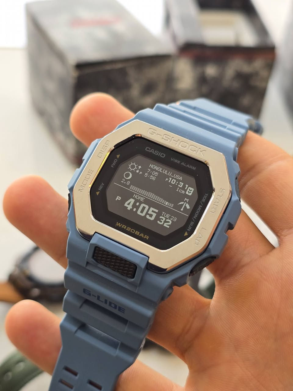 كاسيو - CASIO Watch
⬛ موديل:GBX-100 نظام بلوتوث [صنع في تايلند]

❗️أصلي ضمان دولي لمدة عامين من تاربخ الشراء 
✉️ شحن داخل العراق  
تواصل واتساب ***********☎️
⠀.........................................

⬛️ الحركة: بطارية CR2032 ضمان البطارية 10 سنوات
⬛️ سلسلة: GBX-100
⬛️ مقاومة الصدمات
⬛️ سهولة الرؤية في الظلام
⬛️ بلوتوث يتصل بالهاتف الذكي ويضبط الوقت تلقائيا 
⬛️خاصية الإشعارات (تنبيهات المكالمات والرسائل )
⬛️ خاصية العثور على الهاتف 
⬛️ تخبرك بوقت الغروب والشروق والضروف الجوية 
⬛️ تصميم رياضي
⬛️ لون غير لامع رائع MATTE
⬛️ السير: ربر راتنج حيوي
⬛️ الزجاج: زجاج معدني
⬛️ مقاوم للماء:  20بار
⬛️ القطر:  46ملم
⬛️ الوزن: 66 غرام
⬛️ الجنس: ذكر
⭐️ الأكثر مبيعاً..... لا تشيل هم للسعر 
⠀.........................................
#شكراً_لاختياركم_كاسيو

