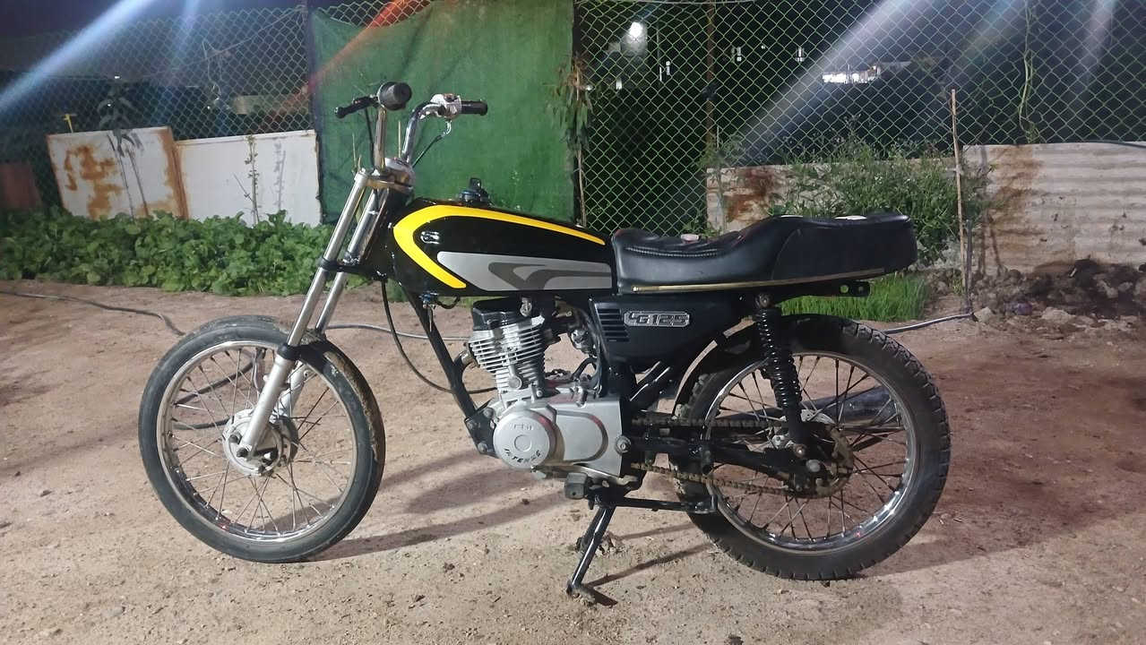 سلام عليكم للبيع دراجه  انتس  مكنه مافتوح   دوات مكفوله  من سرقه مكاني  البصره ابي الخصيب باب طويل  سعر   450 رقم الهاتف  ***********
