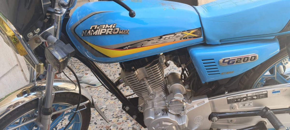 سلام عليكم دراجه ايراني 5 كير محرك 200cc  الدراجه خير من الله  والنضافه مثل ما تشوف اغراضها كلها بلاد   والدراجه بل حقيقه احلى  الدراجه مديل 2024  نضيفه الى ابعد الحدود العنوان بغداد  حي ارو  السعر750. او مراوس بسونك حسب القناعه  واتساب *********** متواجد
