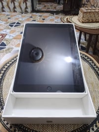 ايباد ٩ • ٦٤ جيجا • نضافه ٩٠/١٠٠