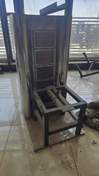 غراض مطعم للبيع بسعر مناسب جداآ المكان بغداد للتواصل 07713430318