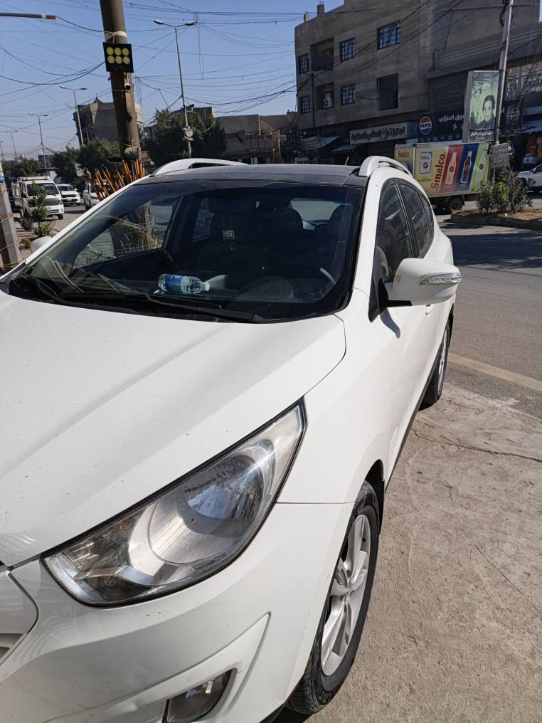 توسان مديل 2011 رقم بغداد السياره نضيفه كلش فقط الصفحه اليمنه بيها اماكن صبغ ابيع صفحه كالمله   بنو راما فول عدا البصمه مكينه كير صدر ربع ما تصرف عليها السياره مكفوله وين ما تحب ناخذها سعرها 130 وبيها مجال ماشيه 160 ألف رقم *********** بي وتساب بغداد, العراق
