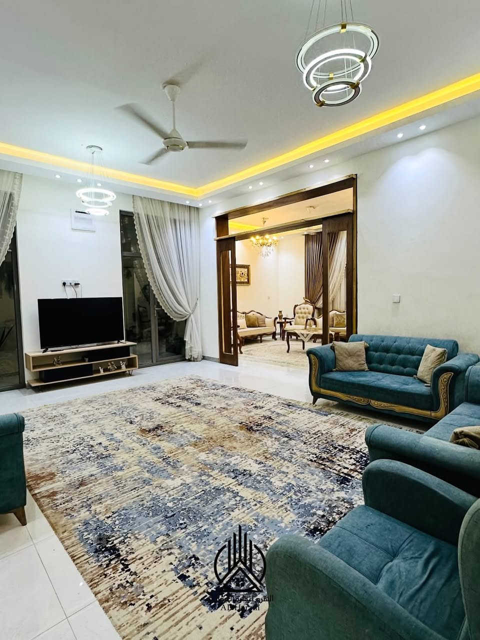 سيف سعد - مقابل حديقة 📍
دار 200 متر طابقين بناء حديث 

الطابق الاول : غرفة - صالة - مطبخ - استقبال - صحيات - كراج - منور 

الطابق الثاني : غرف نوم عدد 3 - صحيات - صالة

بناء 2024 طابوك درجه اولى

ارضيات بورسلين 

سقوف ديكورات جبسن بورد

 للأستفسار

سجاد مؤيد

***********

***********

عنوان المكتب : سيف سعد - مقابل جامع محمد الجواد - على الشارع العام مباشرةً 📍
