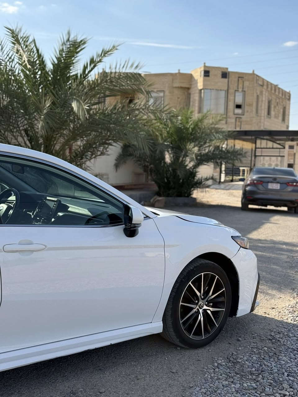 السلام عليكم 🤍
جمعة مباركة 
كامري 2024 أبيض se
ألسيارة بدون صبغ فقط بارد بل بنيد وراس الجاملغ 
والباقي كفالة بدون شخوط بدون رصعات بدون اي شي 
ماشي 34 mil گير ومحرك شرط 
تايرات جديدة وبدون اي نقط السيارة جاهزه على أخر حباية 
رقم بغداد تحويل شرط 
السعر 200 وبي مجال
***********
***********
