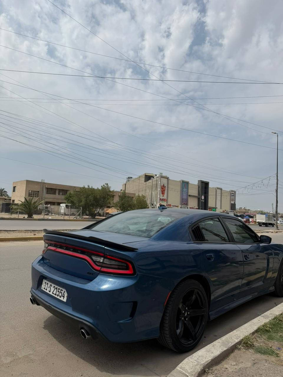 السلام عليكم
دوج جارجر موديل ٢٠٢٢
جيتي بلاس فول الفول 💙
الموصفات 
كشنات حضن تدفئه تبريد 💭
فتحه 
٣ وضعيات خزن ميموري
الكشنات الخلفي تدفئه تدفئه تبريد كلاصات 💭
ويل نجمه 🛞
رادار جانبي 
سوبر تراك بات⚡️
سمعات ودمام خلفي صندوك بلادي 🔈
الحادث
بيها صفحه السياره امريكا ايمن بنيد وجاملغ وسعرها مناسب 
السياره صفر مسج صفر كود ✅

ماشيه ٣٥ كيلو 
السياره جديده وكلش حلوه رقم بغداد بسمي 
***********
مكاني بغداد
