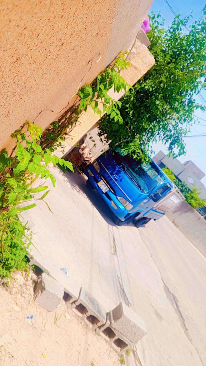 اسلام عليكم
سامسونك موديل 1999 
مكفوله كير محرك شرط 
السيارة خير من الله ابلاديه 
رقم صلاح الدين مشروع وطني 
ابدون امحجر تبريد تدفه
تخم تاير السعر مناسب 
للاستفسار  ***********
