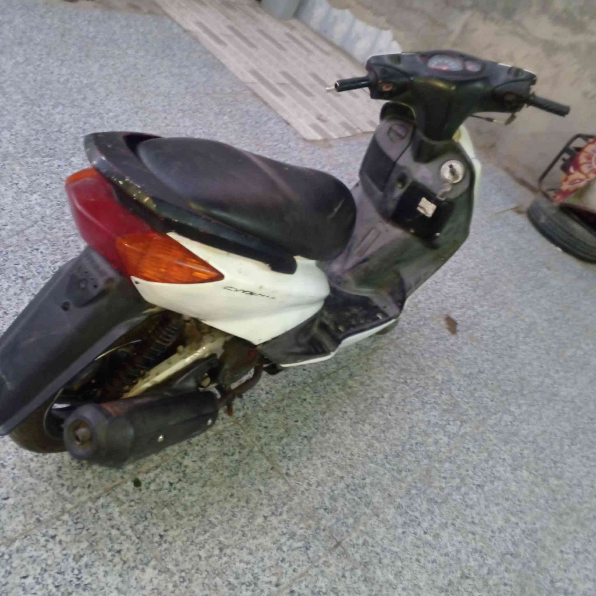 دراجه للبيع سكنس نثية سرعة 140 السعر650 التواصل واتساب فقط ***********
