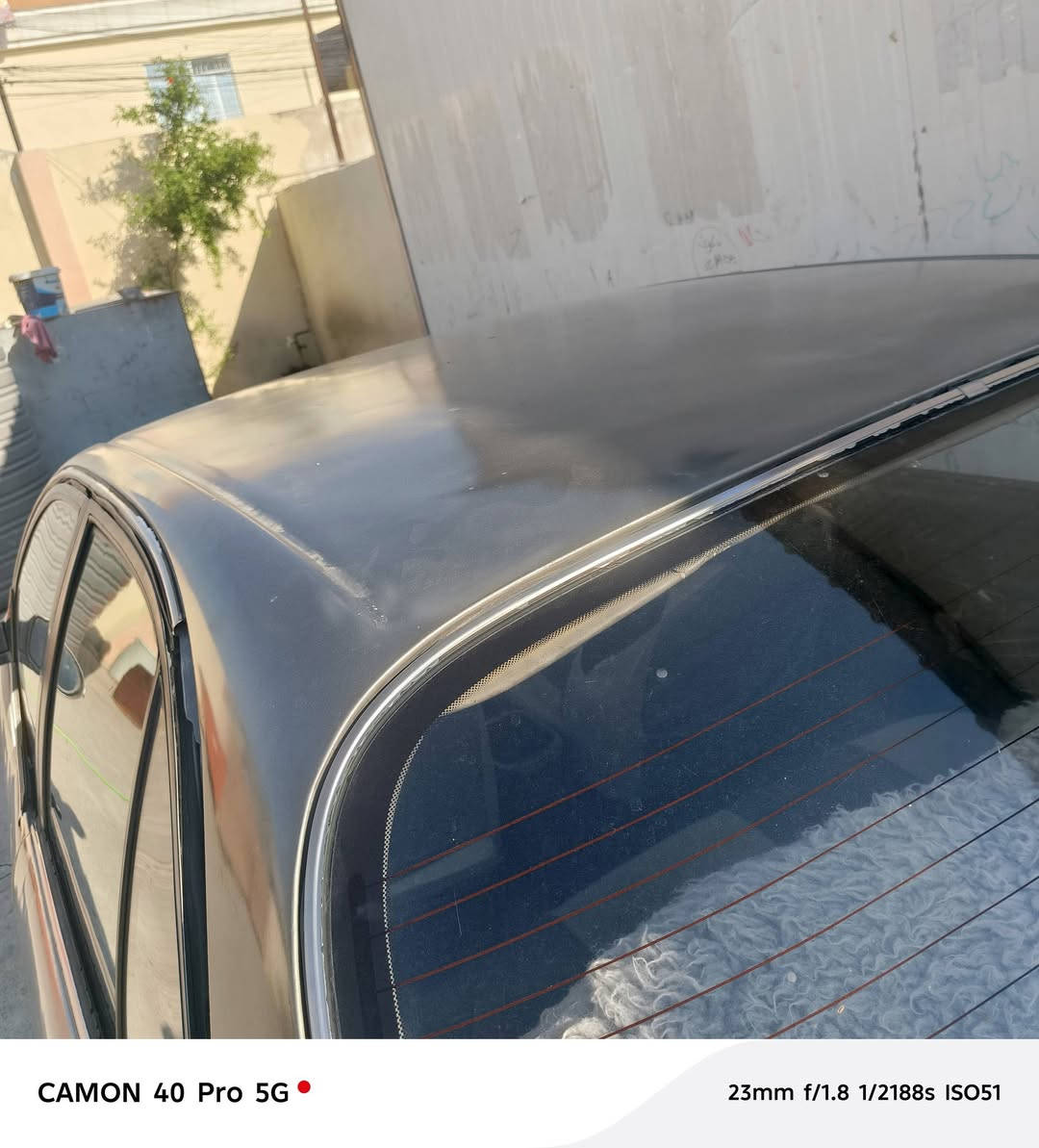 السلام عليكم 
سياره سوناتا موديل 2000
رقم نينوى اخضر شرط التحويل 
مكينه بيها رخاوه
عنون السياره موصل جانب الايمن صلاح الزراعي 
السعر 10 وبيها مجال بسيط 
***********/اتصال +واتساب
